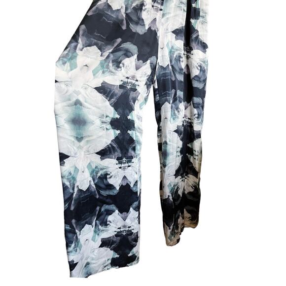 AS BY DF Silk Jumpsuit Sleeveless Abstract Floral V-Neck Wide Leg Small EUC - Picture 4 of 7
